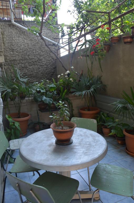 Alex'S Cosy Guesthouse Tbilisi Quarto foto