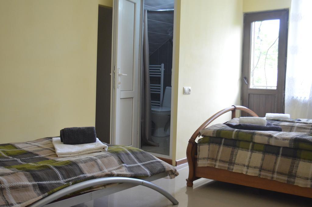 Alex'S Cosy Guesthouse Tbilisi Exterior foto