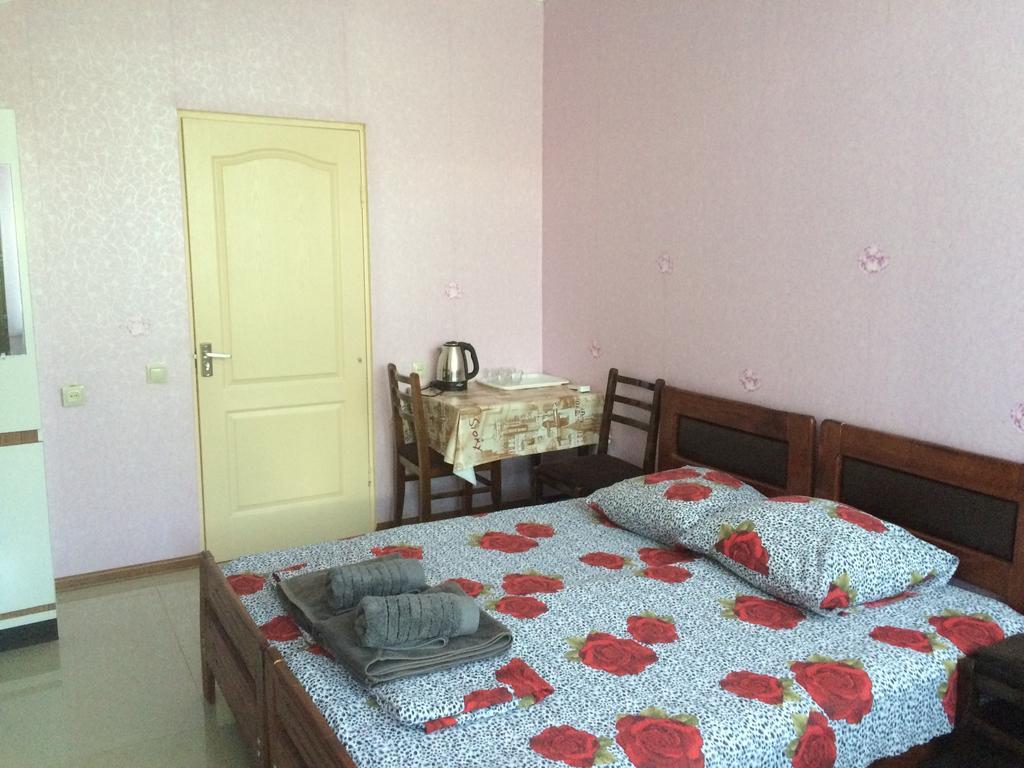 Alex'S Cosy Guesthouse Tbilisi Exterior foto