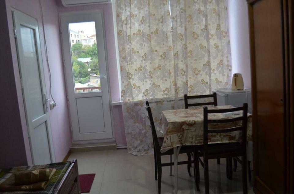 Alex'S Cosy Guesthouse Tbilisi Exterior foto